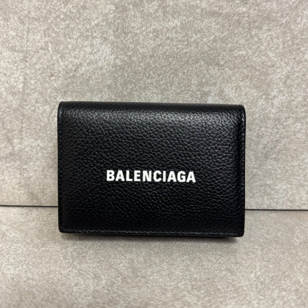 Balenciaga Logo-Print Full-Grain Leather Trifold Wallet